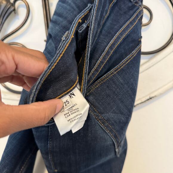 Hudson Jeans Mia Flare Dark Wash Low Rise Denim size 25 - Picture 4 of 5